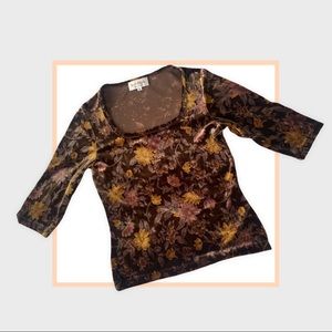 Vintage LeChateau velvet 3/4 length sleeve floral top!